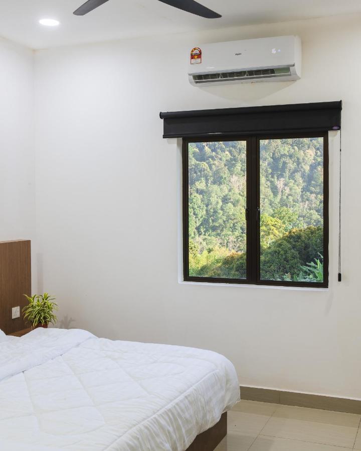 Ellin Forest Karaoke & Pool Resort Bukit Tinggi Bentong Exterior foto